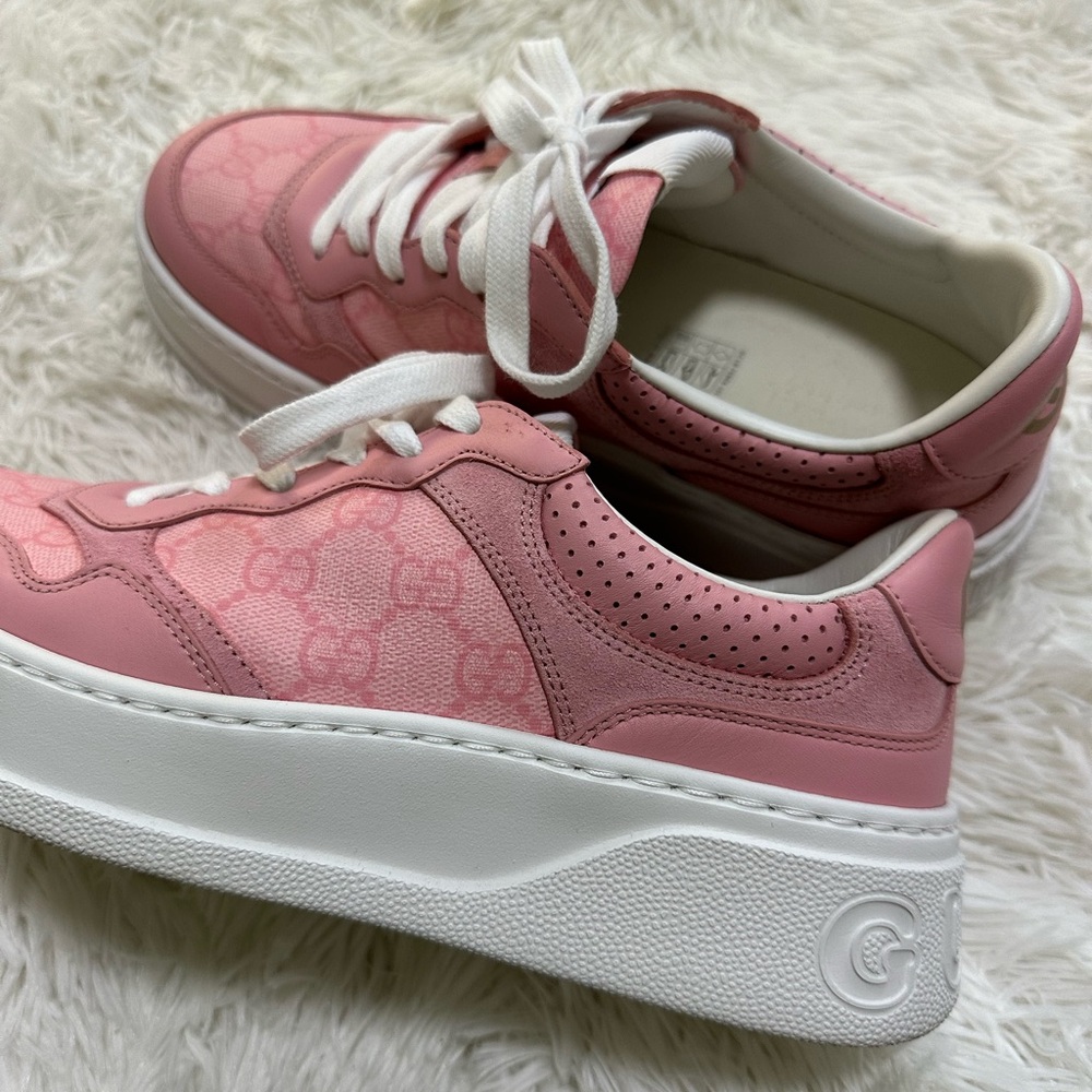 Gucci size 39 sneakers